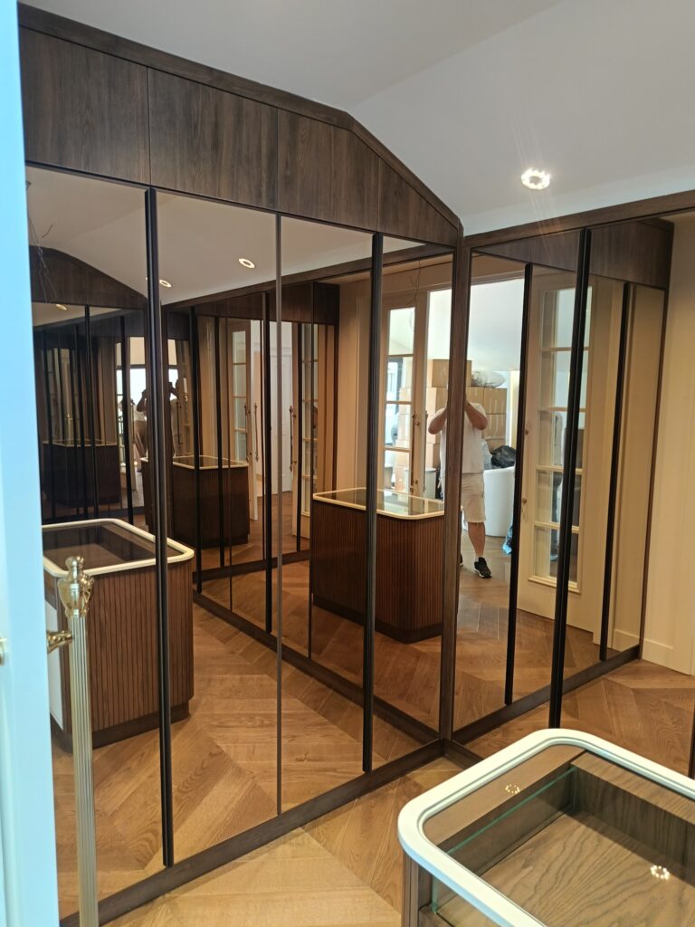 Antalya Orion Temizlik tarafından gerçekleştirilen profesyonel ev temizliği uygulaması.
